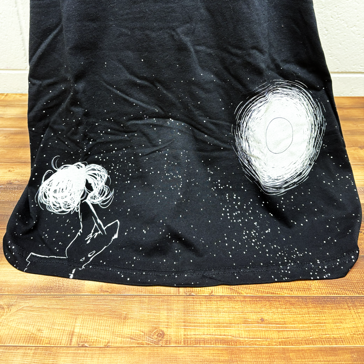 Auri and the Moon T-shirt