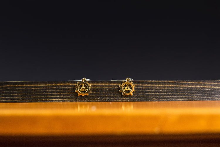 Auri's Brazen Gear Earrings