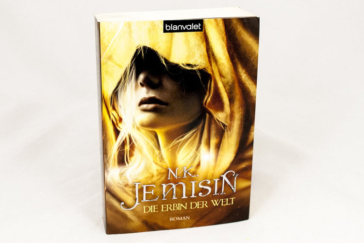 Foreign Editions - The Hundred Thousand Kingdoms (German)