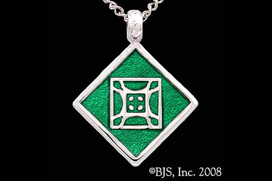 Jewelry - Aon Mai Pendant