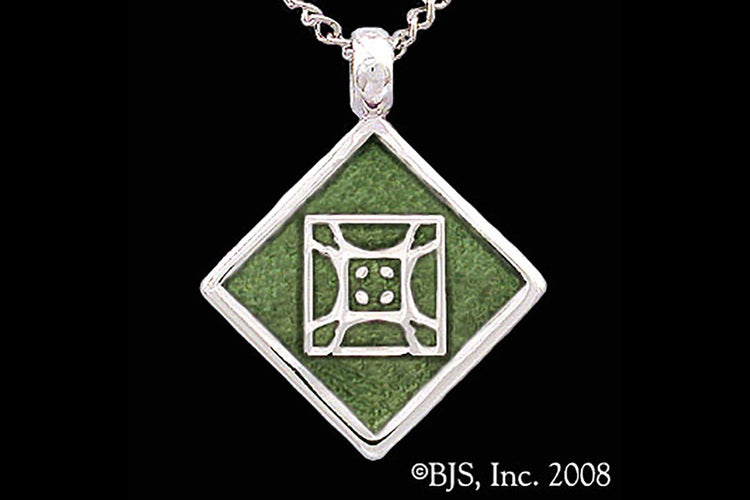 Jewelry - Aon Mai Pendant