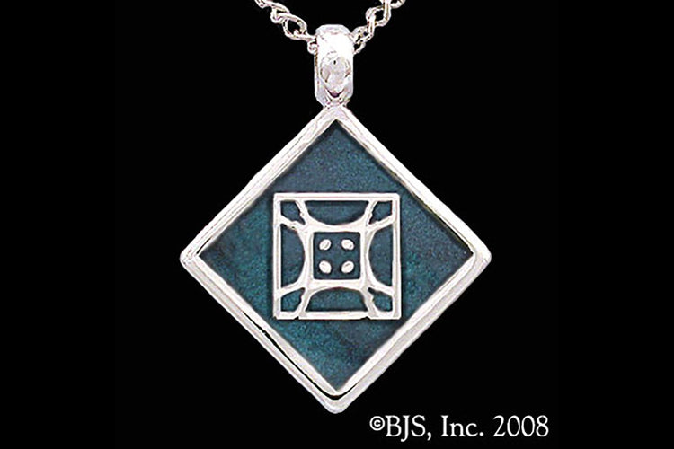 Jewelry - Aon Mai Pendant