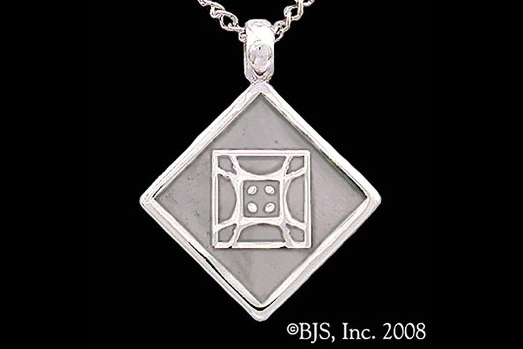 Jewelry - Aon Mai Pendant