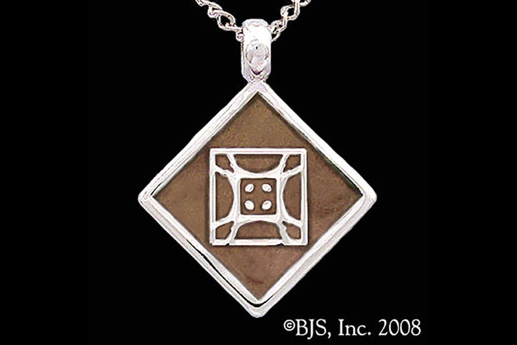 Jewelry - Aon Mai Pendant
