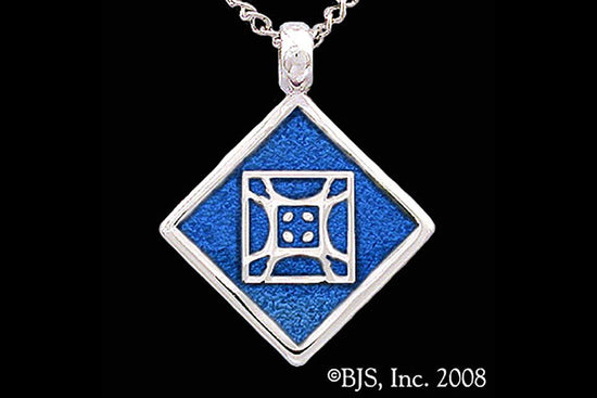 Jewelry - Aon Mai Pendant