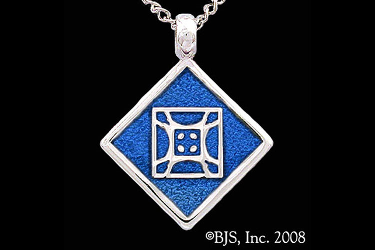 Jewelry - Aon Mai Pendant