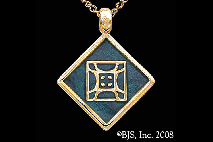 Jewelry - Aon Mai Pendant