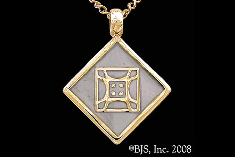 Jewelry - Aon Mai Pendant