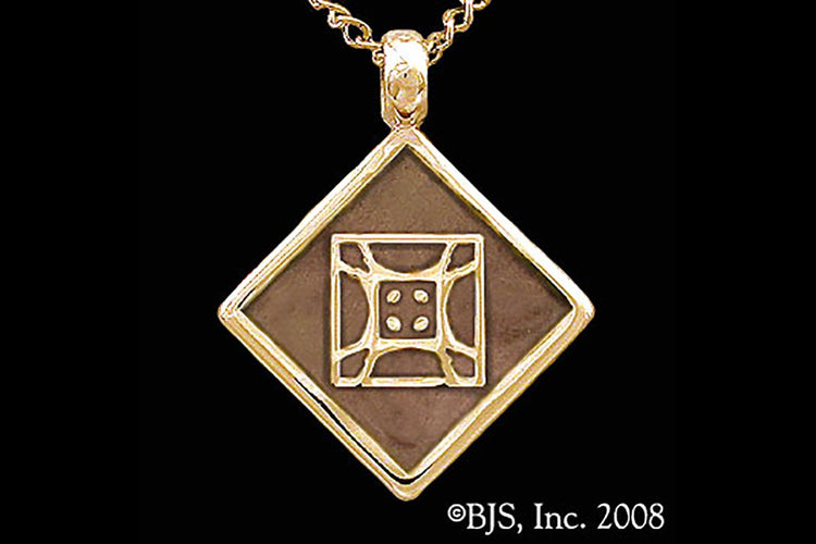 Jewelry - Aon Mai Pendant