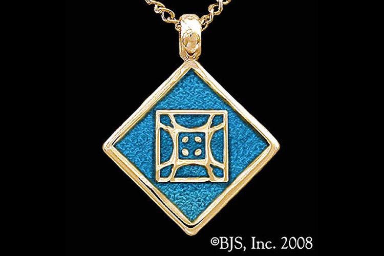 Jewelry - Aon Mai Pendant
