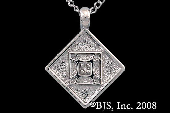 Jewelry - Aon Mai Pendant