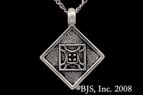 Jewelry - Aon Mai Pendant