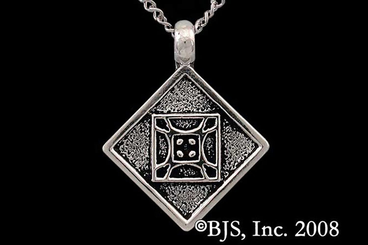 Jewelry - Aon Mai Pendant