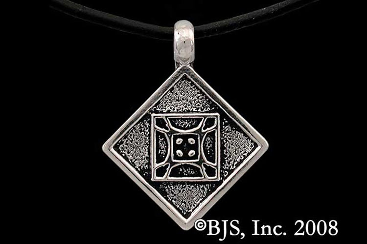 Jewelry - Aon Mai Pendant
