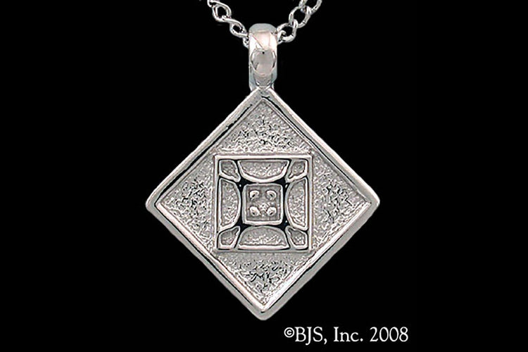 Jewelry - Aon Mai Pendant