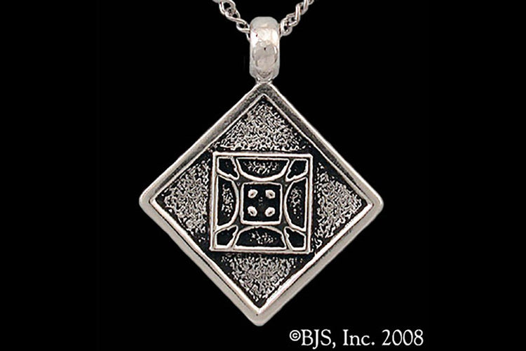 Jewelry - Aon Mai Pendant
