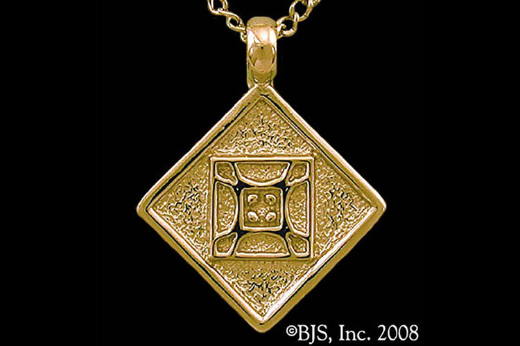 Jewelry - Aon Mai Pendant